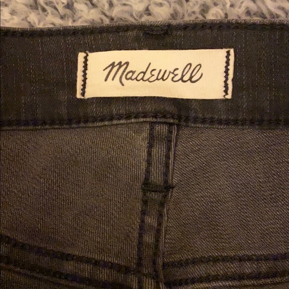 Madewell 9” Rise Black Raw Hem Jeans - Picture 7 of 13